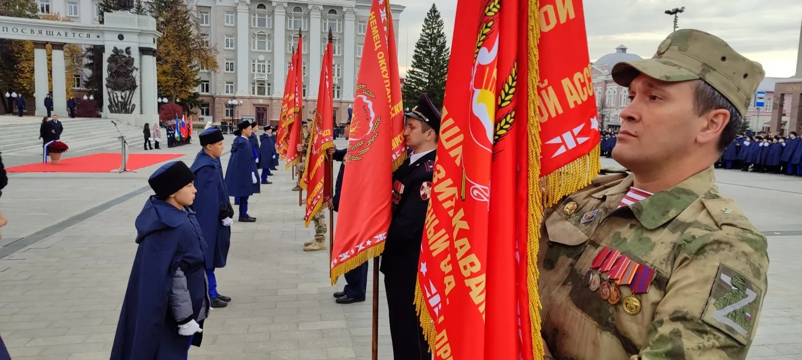 Өфөнөң Совет майҙанында 600 бала «шайморатовсылар» рәтенә алынды