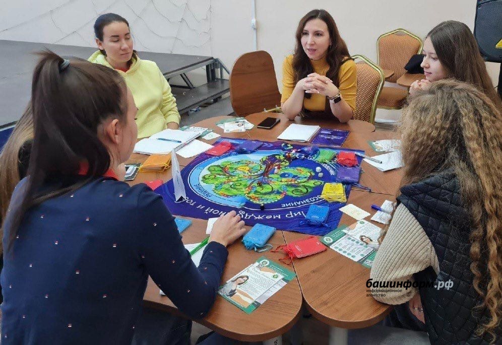 Өфөнән күп балалы әсәй-психолог «Семья под ключ» проектын башлап ебәрҙе