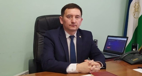 Арыҫлан Шәһәретдинов, Ауырғазы районы хакимиәте башлығы.