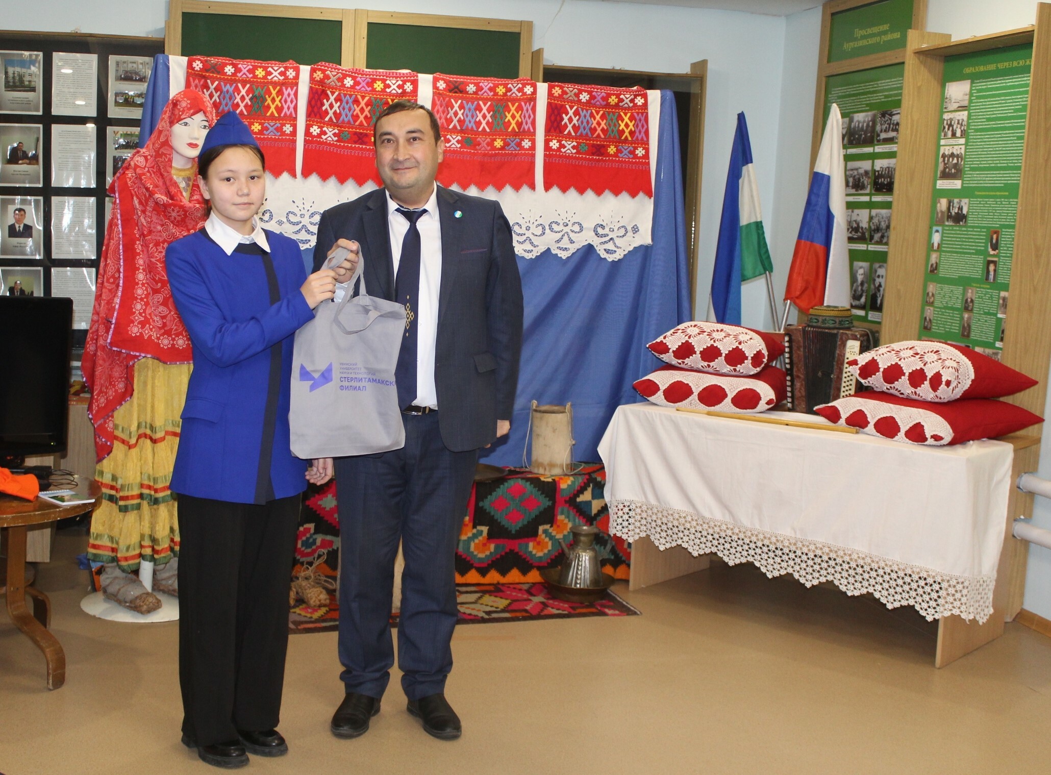 Ауырғазы районының тыуған яҡты өйрәнеү музейында Башҡорт теле көнө билдәләнде