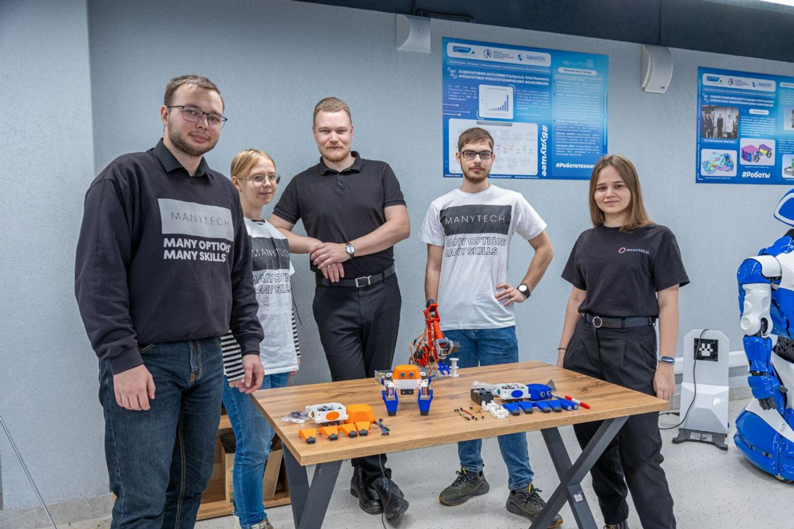 Өфө кампусы студенттары робототехника буйынса алдынғы йыйылма эшләне