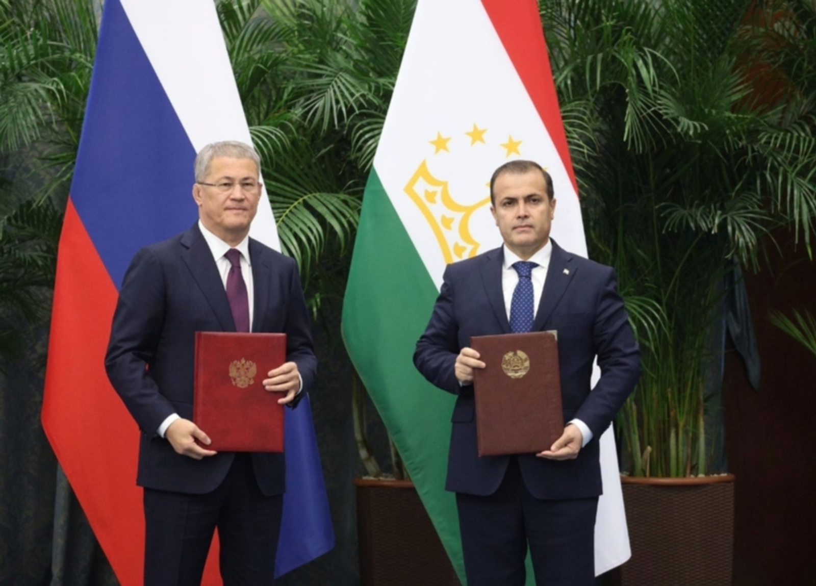 Радий Хабиров и Эмомали Рахмон подписали соглашение об индустриальном парке