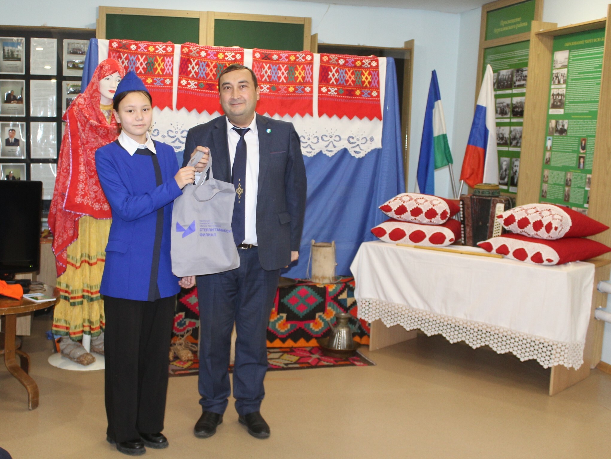 Ауырғазы районының тыуған яҡты өйрәнеү музейында Башҡорт теле көнө билдәләнде