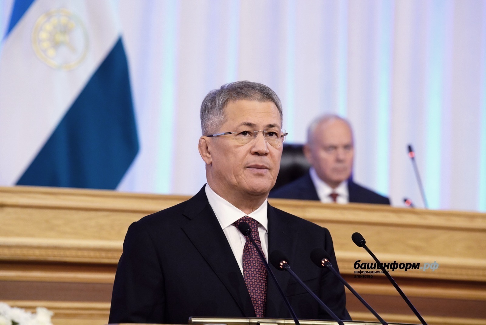 Эксперттар Башҡортостан Башлығының мөрәжәғәтнамәһе буйынса фекер алышты