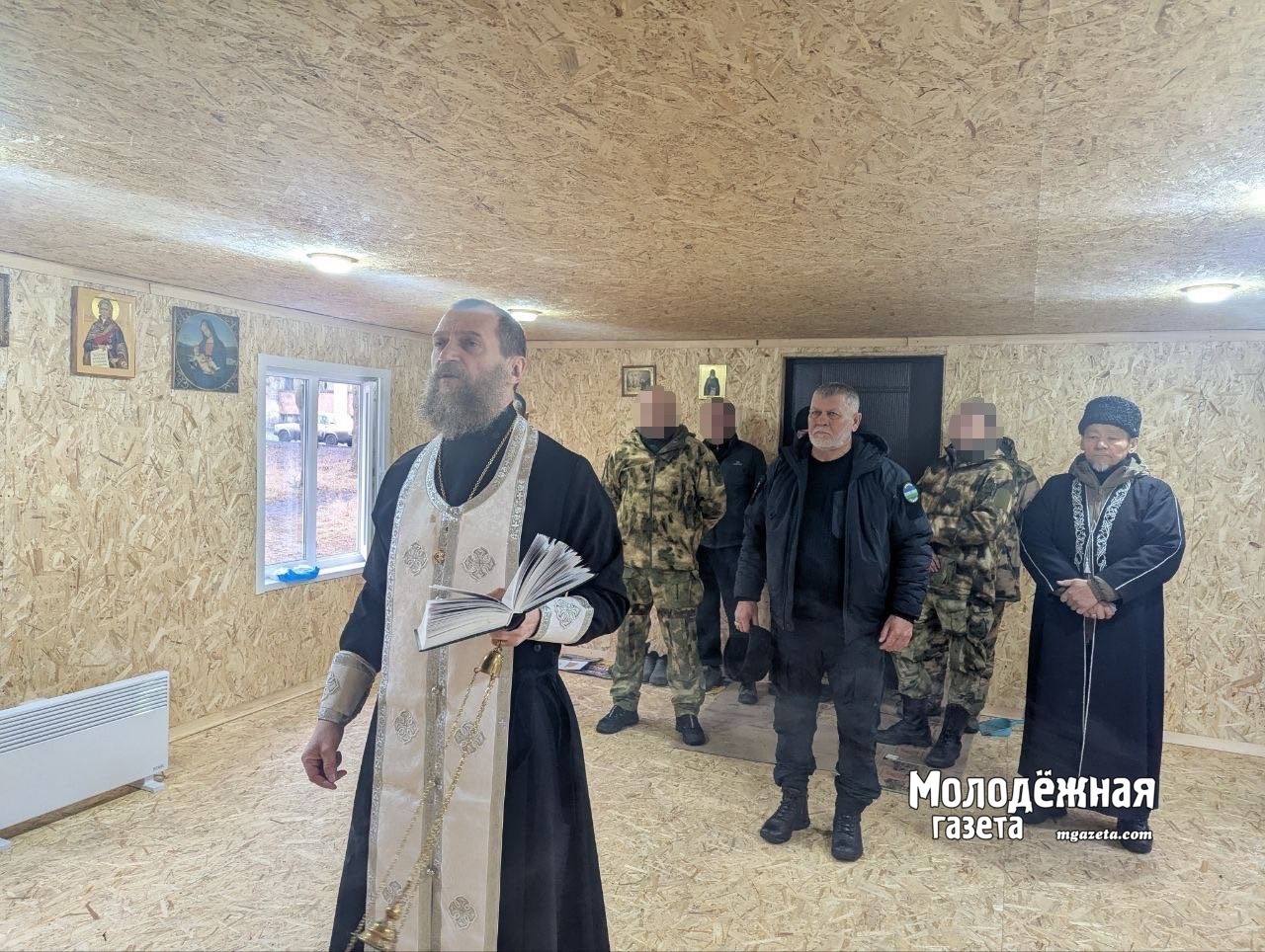 Башҡортостан хәрбиҙәре Донбаста сиркәү күтәреүҙә ҡатнашты