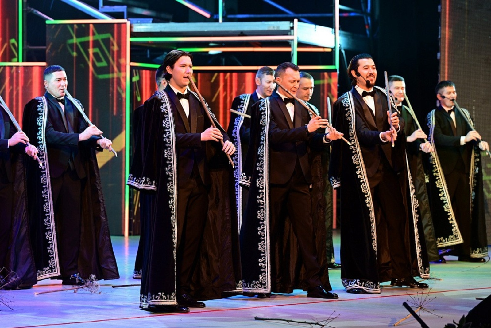 Ҡурай көнөндә Башҡортостан башлығы ҡурайсылар ансамбленең концертында булды