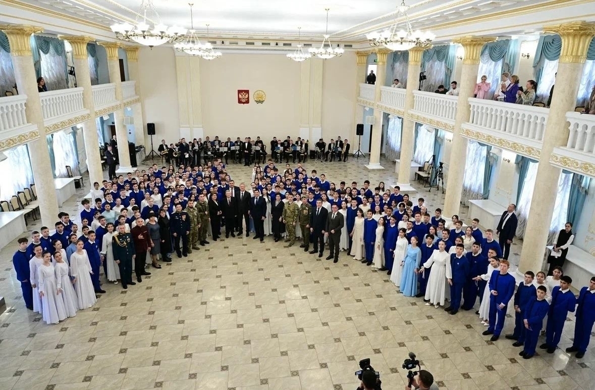 Ауырғазы уҡыусылары Өфөлә «Йәш шайморатовсылар балы»нда ҡатнашты