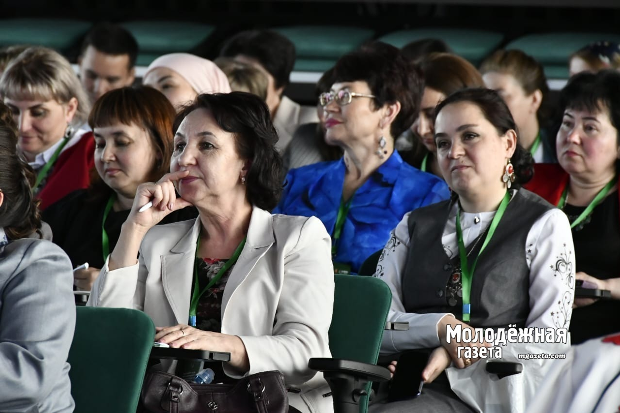 “Һомай” башҡорт теле уҡытыусыларын яңы эштәргә илһамландырҙы