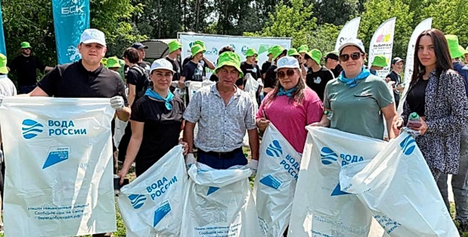 В акции «Вода России» приняли участие около 100 жителей Стерлитамака
