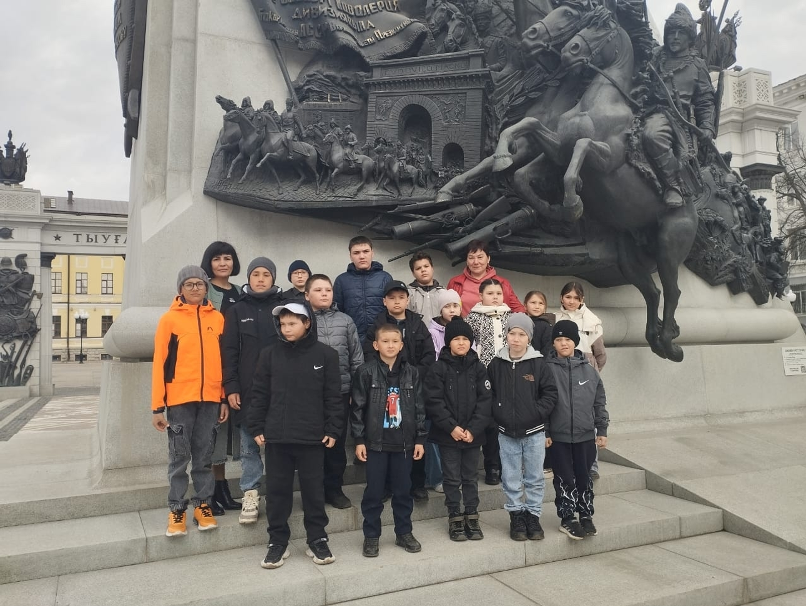 Ауырғазы уҡыусылары Өфөгә барҙы